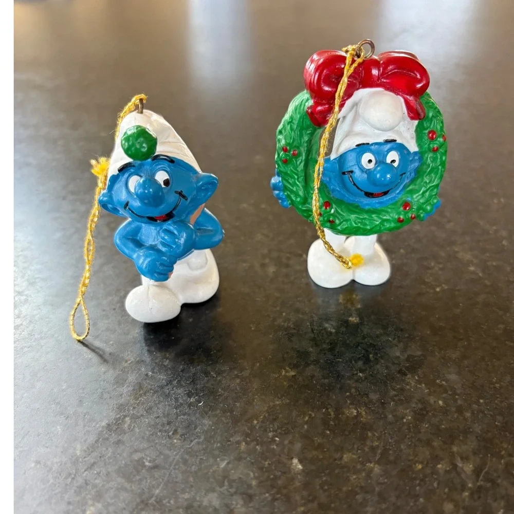Lot 2 vintage Christmas ornament Smurf wreath gold cord Schleich Peyo